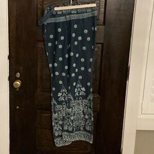 We The Free Blue and White Flare Jeans - Like New